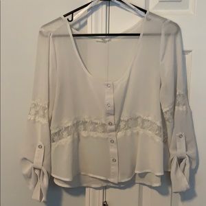 White crop top with lace